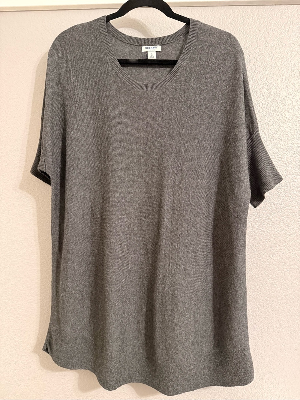 Old Navy Gray Short-Sleeve Crewneck Sweater Tunic